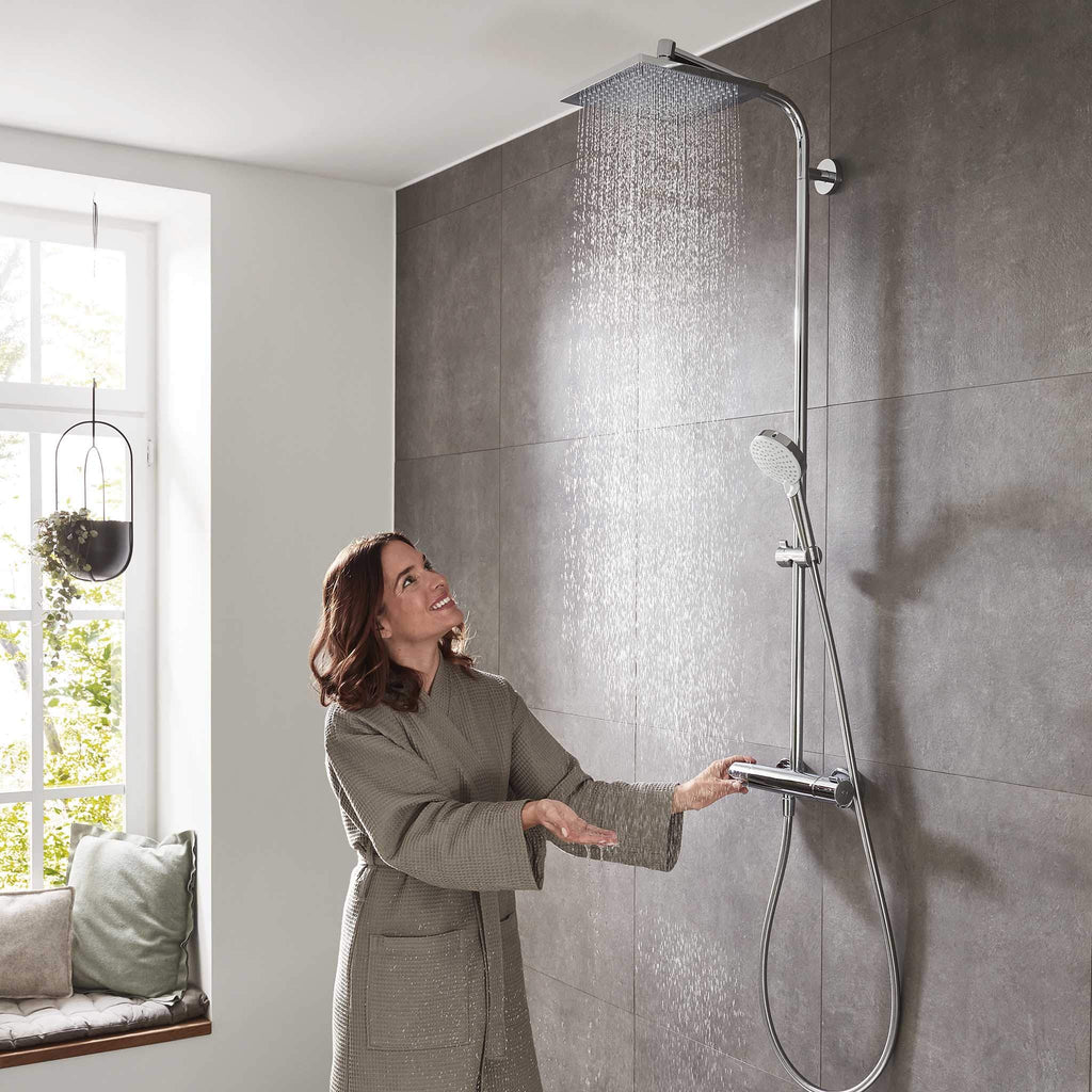 Colonne de douche Crometta E 240 27271000 avec mitigeur thermostatique douche de tête 240 mm douchette et flexible