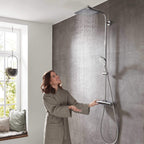 Colonne de douche Crometta E 240 27271000 avec mitigeur thermostatique douche de tête 240 mm douchette et flexible