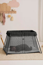 Lit parapluie Light pliable et portable noir 113 x 80 x 60 cm avec matelas et sac de transport dès la naissance à 3 ans