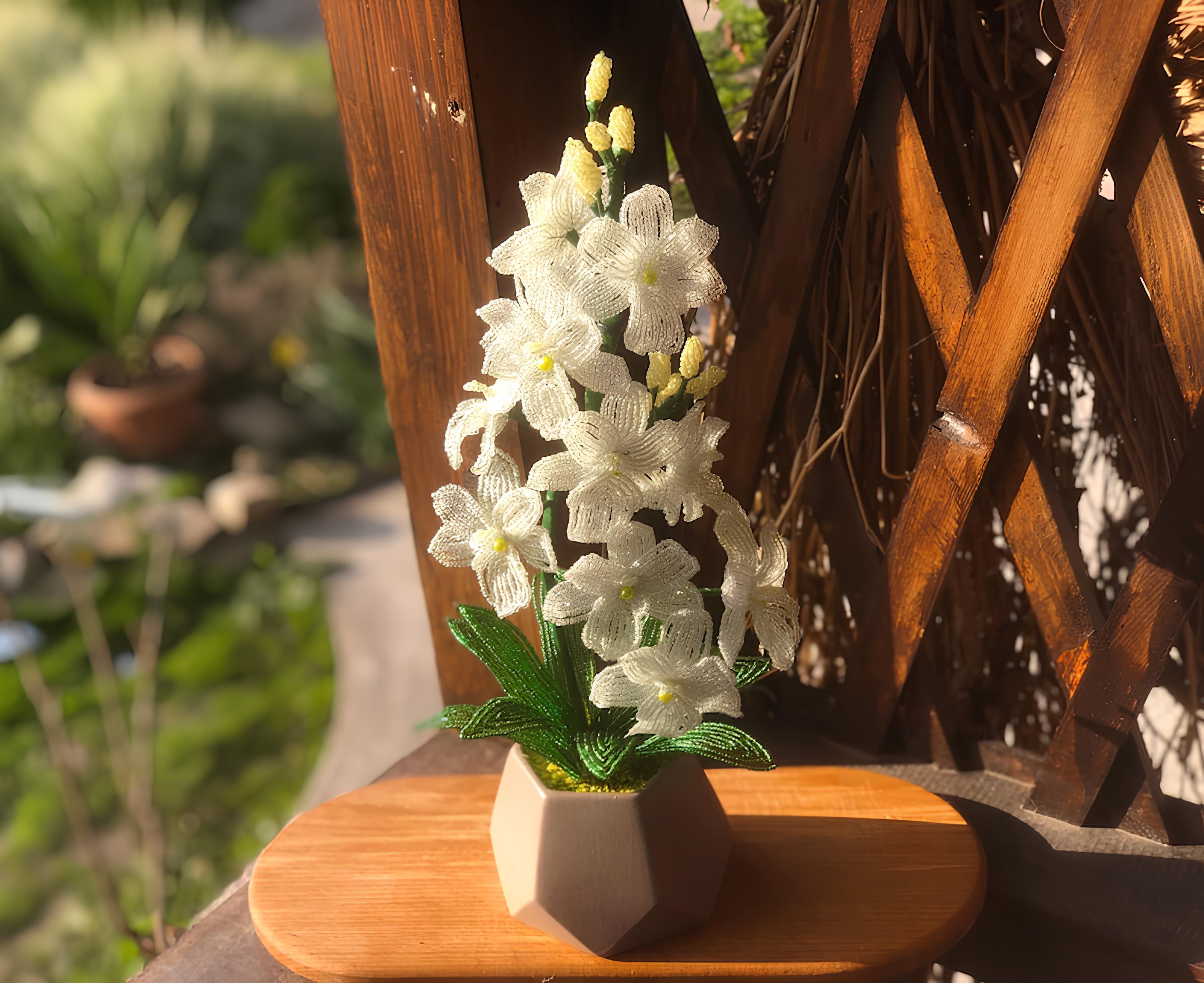 Sculpture d'orchidée en perles blanche artificielle, fleur en pot, ornement de bureau