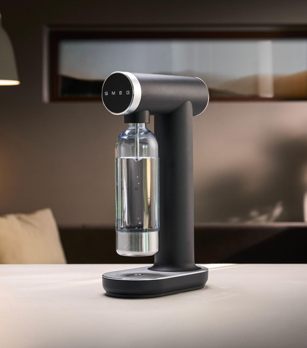 Machine à eau gazeuse SKC01BLM avec bouteille 800 ml bouton de gazéification égouttoir magnétique noir mat