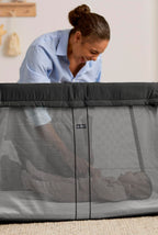 Lit parapluie Light pliable et portable noir 113 x 80 x 60 cm avec matelas et sac de transport dès la naissance à 3 ans