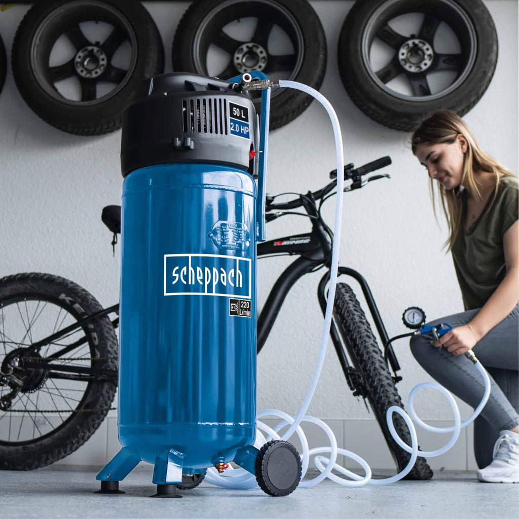 Compresseur d'air vertical sans huile HC51V 1500 W 50 L 10 bar débit 220 L/min tuyau d'air 8 m kit 13 accessoires