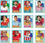 Stickers Coupe du Monde de la FIFA 2026 boîte de 100 pochettes 700 stickers équipes joueurs et logos de football