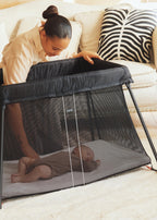 Lit parapluie Light pliable et portable noir 113 x 80 x 60 cm avec matelas et sac de transport dès la naissance à 3 ans