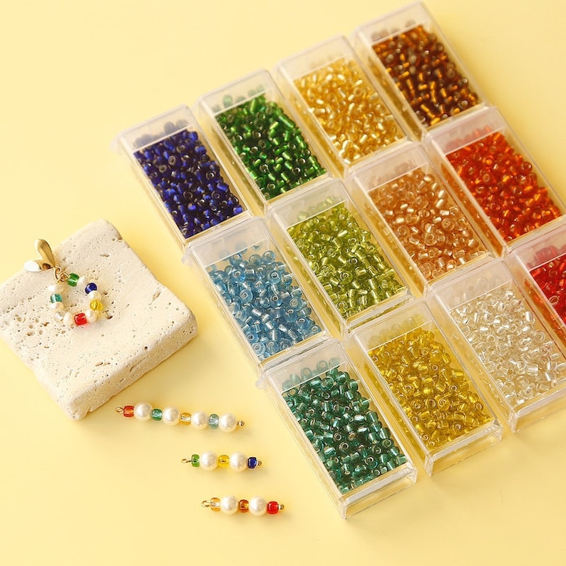 Perles de rocaille en verre multicolores 3,8 mm - 65 pièces pour bijoux et broderie