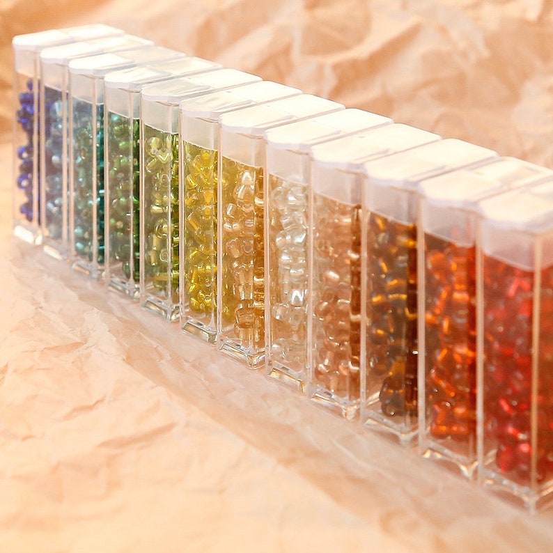 Perles de rocaille en verre multicolores 3,8 mm - 65 pièces pour bijoux et broderie