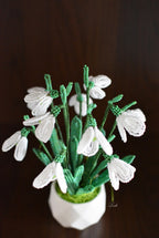 Jardinière en céramique avec perce-neige en perles, décoration printanière, 11 fleurs et 13 feuilles, 17,5 cm
