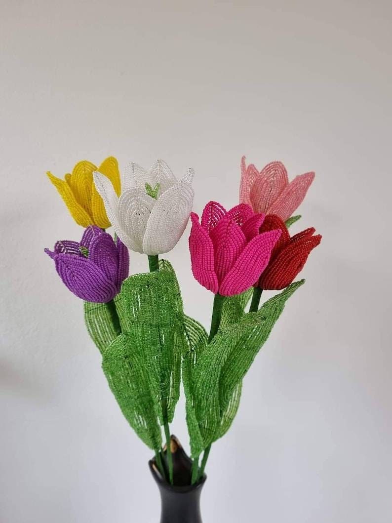 Tulipe perlée artificielle 45 cm, fleur décorative pour intérieur