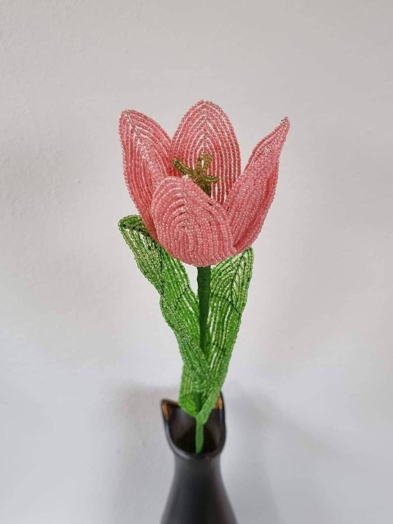 Tulipe perlée artificielle 45 cm, fleur décorative pour intérieur