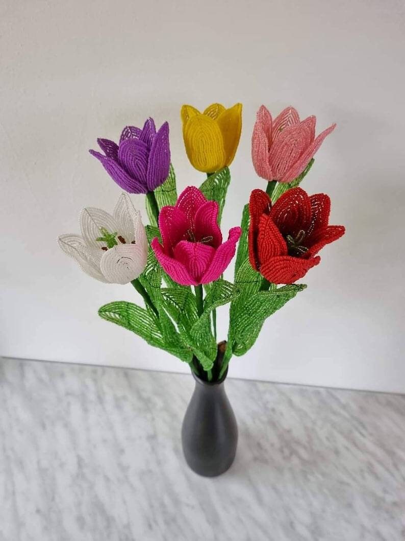 Tulipe perlée artificielle 45 cm, fleur décorative pour intérieur