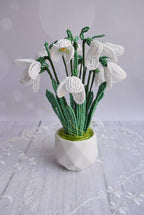 Jardinière en céramique avec perce-neige en perles, décoration printanière, 11 fleurs et 13 feuilles, 17,5 cm