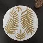 Set de table perlé rond 14 pouces feuilles de pin doré blanc