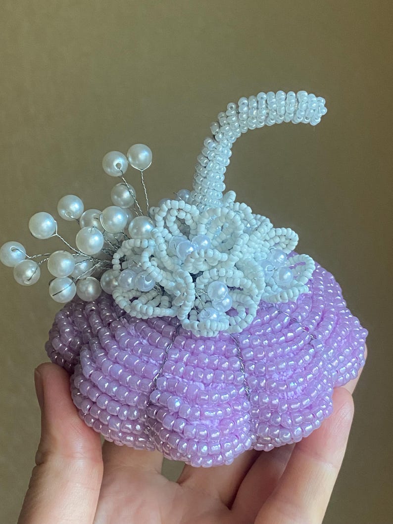 Citrouille artificielle lilas avec perles, décoration d'Halloween et d'automne