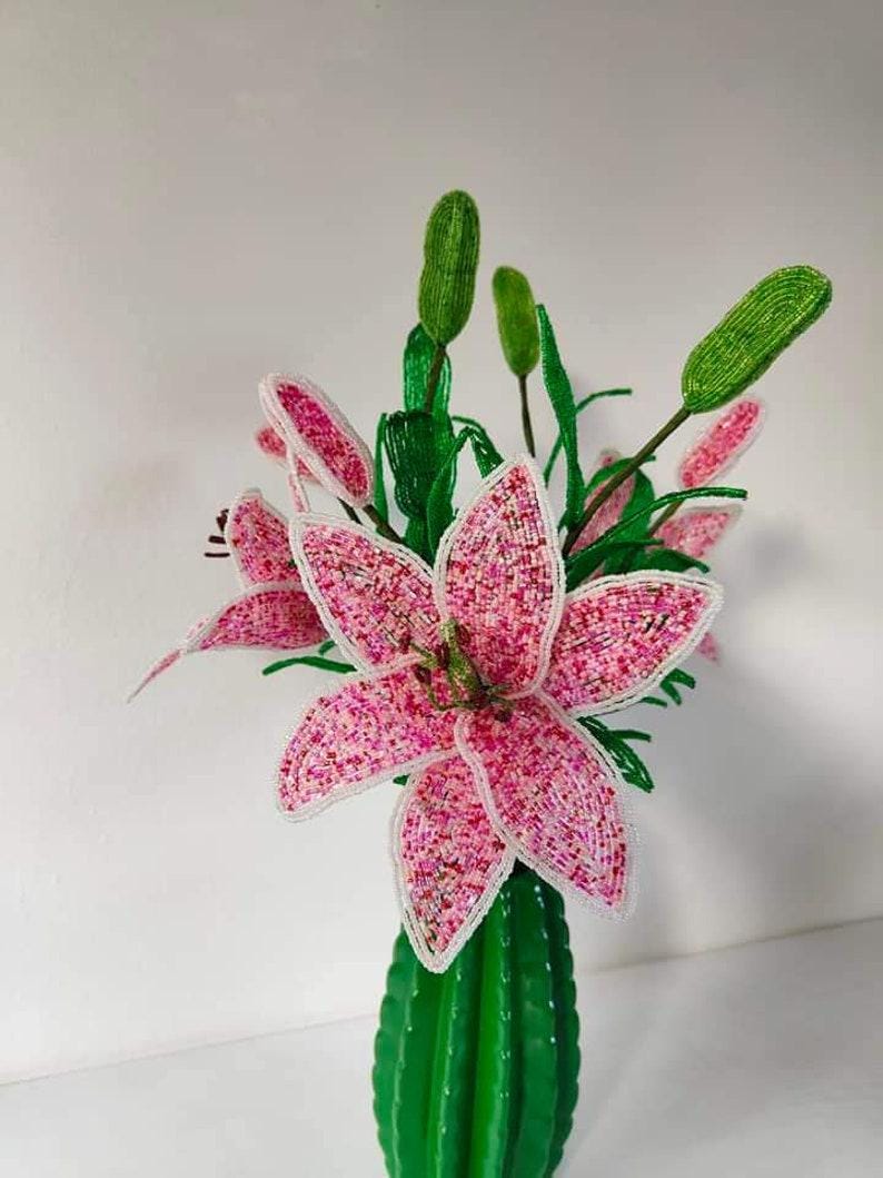 Fleur de lys perlée artificielle 54 cm, décoration florale pour maison