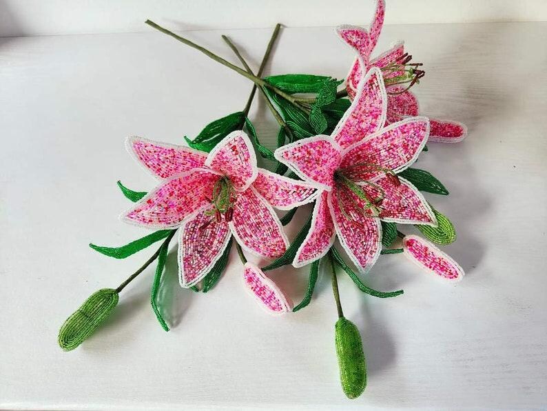 Fleur de lys perlée artificielle 54 cm, décoration florale pour maison