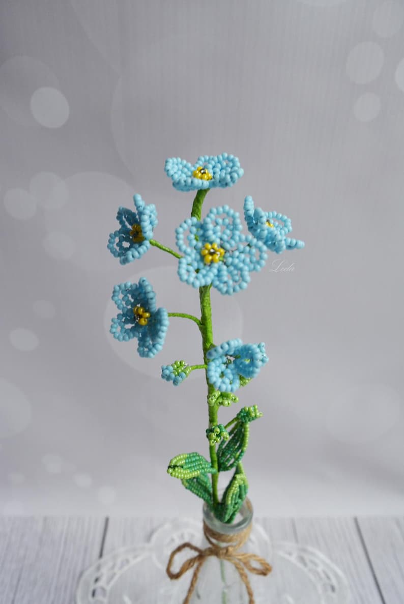 Branche de myosotis en perles françaises, décoration florale 35 cm