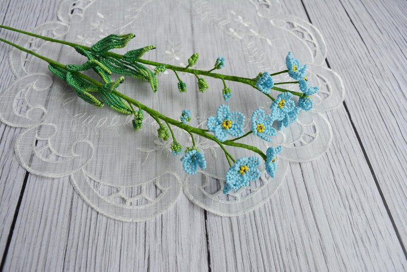 Branche de myosotis en perles françaises, décoration florale 35 cm