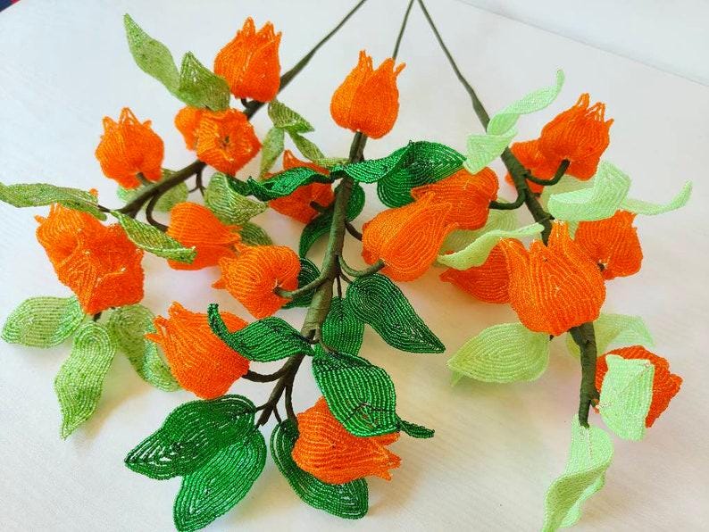 Branche de Physalis Ornementale 50cm avec Fleurs et Feuilles en Perles