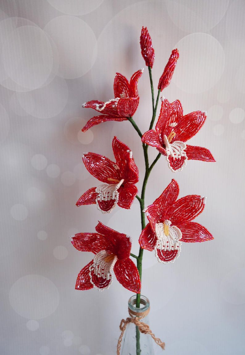 Branche d'orchidée perlée cymbidium, décoration intérieure, fleur artificielle en perles et fil de fer, 5 fleurs 7-8 cm, hauteur 50 cm, choix de couleur