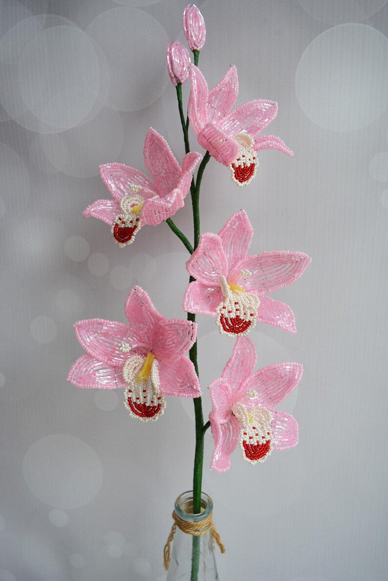 Branche d'orchidée perlée cymbidium, décoration intérieure, fleur artificielle en perles et fil de fer, 5 fleurs 7-8 cm, hauteur 50 cm, choix de couleur