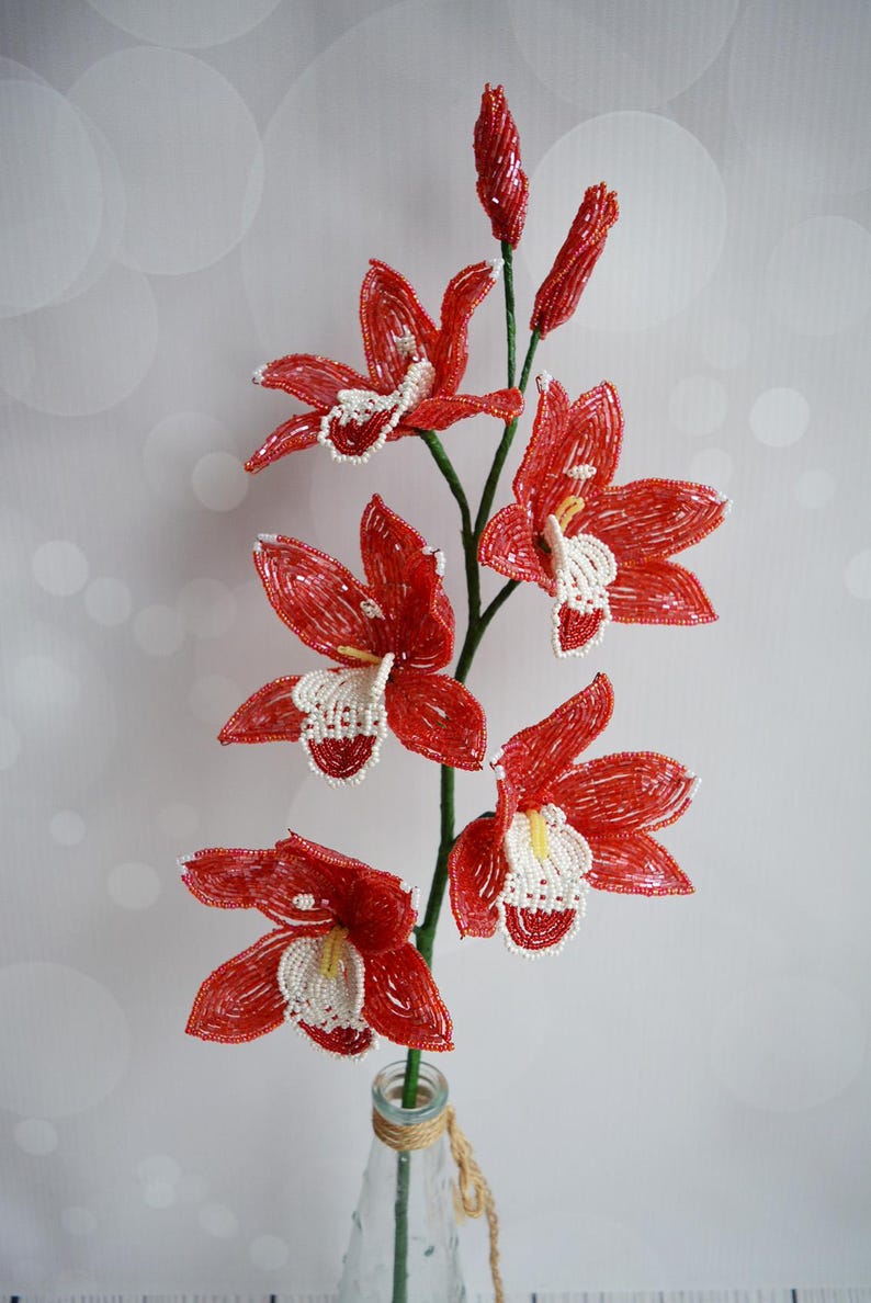 Branche d'orchidée perlée cymbidium, décoration intérieure, fleur artificielle en perles et fil de fer, 5 fleurs 7-8 cm, hauteur 50 cm, choix de couleur