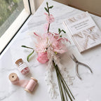 Bouquet de mariée en perles de rocaille lys rose