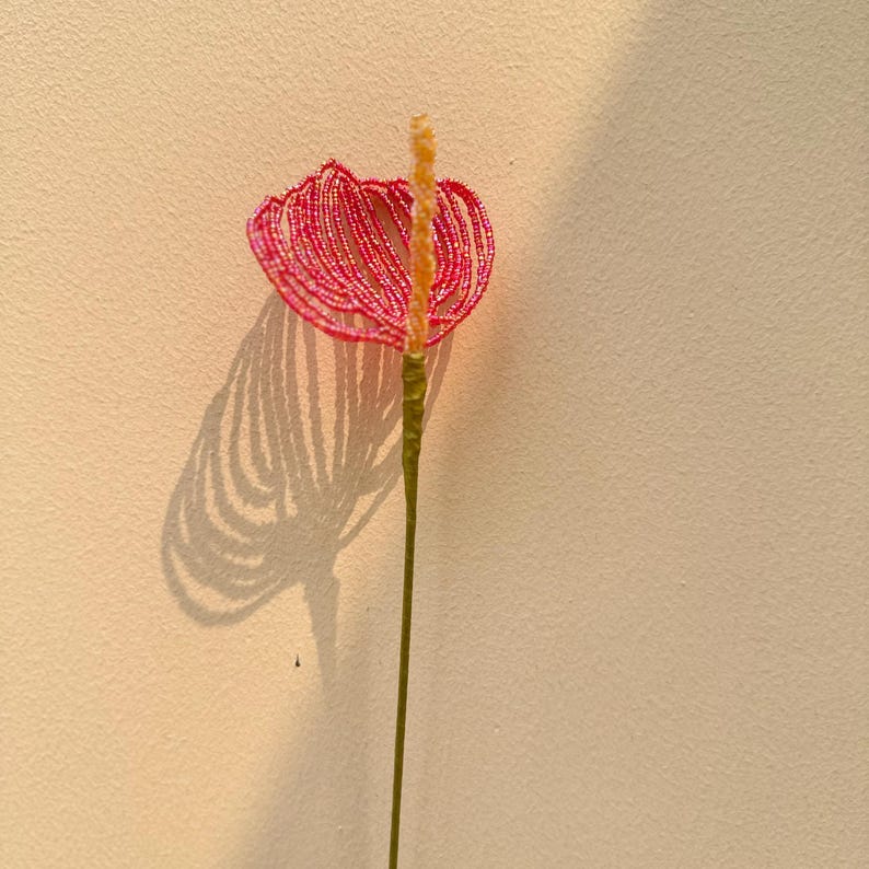 Anthurium Artificiel en Perles de Rocaille Fait Main Rose Rouge Tige Tropicale Décoration Florale pour la Maison