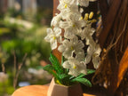 Sculpture d'orchidée en perles blanche artificielle, fleur en pot, ornement de bureau