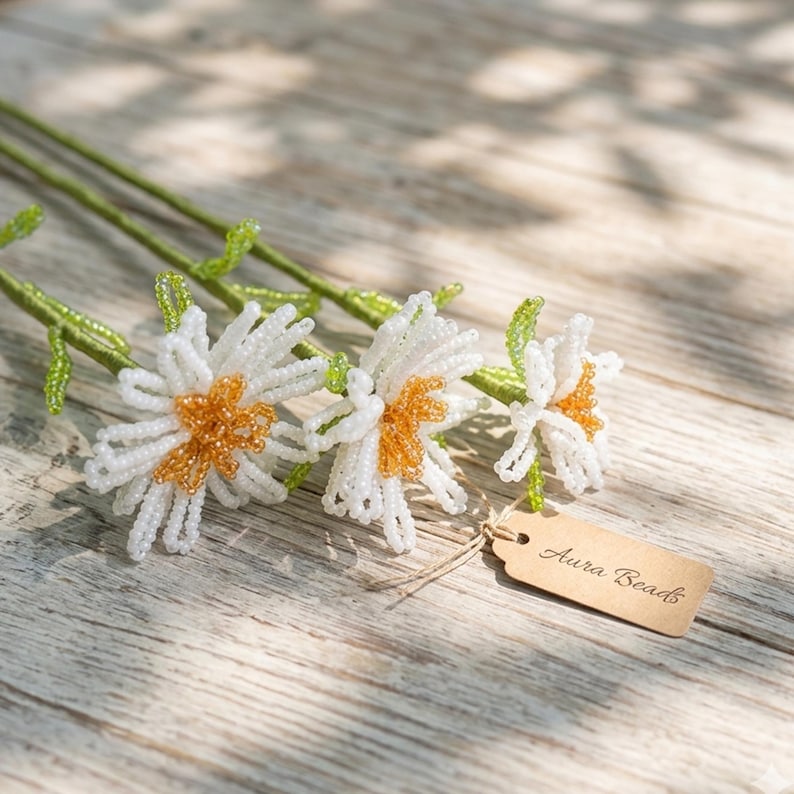 Fleur de marguerite perlée à la main, souvenir de mariée scintillant, tige de broderie perlée, cadeau de mariée