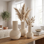 Vase côtelé Tama | Vase à ventre rond et col haut, imprimé en 3D | Côtes en spirale | Fleurs séchées et herbes de la pampa | Style bohème japonais