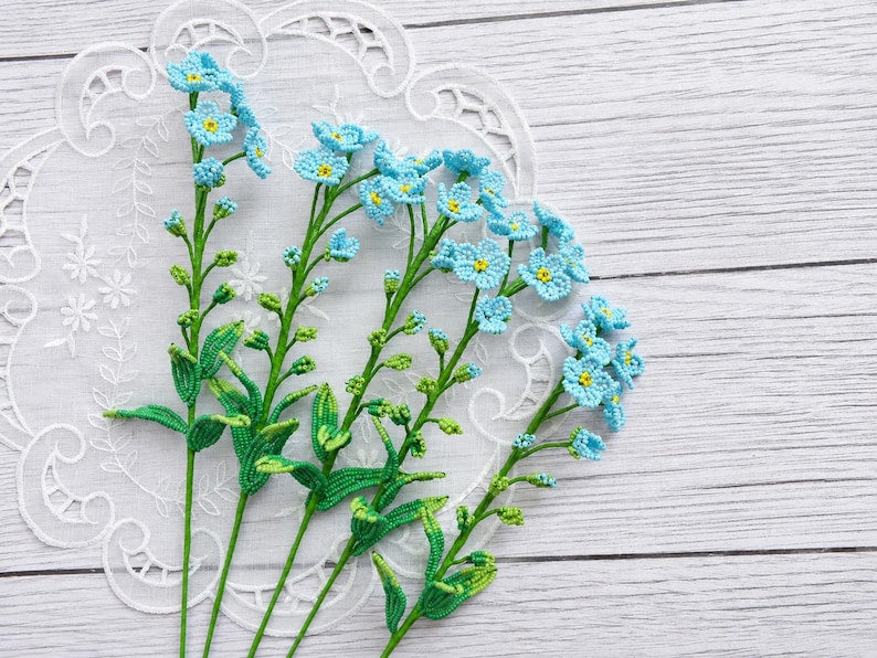 Bouquet de myosotis en perles, lot de 7 fleurs sur tige, fleurs bleues, style provençal, hauteur 35 cm