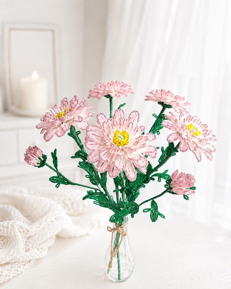 Bouquet de chrysanthèmes roses perlés, fleurs artificielles faites main, 5 fleurs et 2 boutons, hauteur de tige 40-42 cm